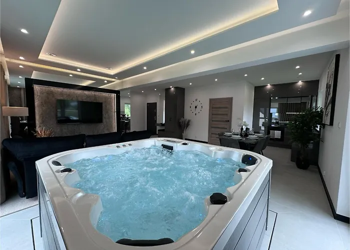 Z Jacuzzi דירה *